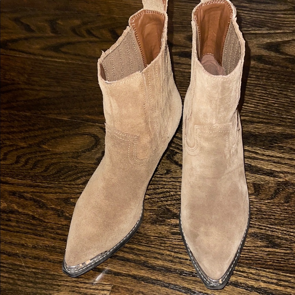 Women's Tan Suede Ankle Boots